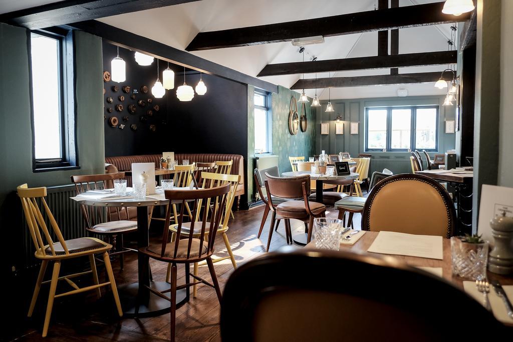 Cromwell Arms Country Pub With Rooms Romsey Exterior photo
