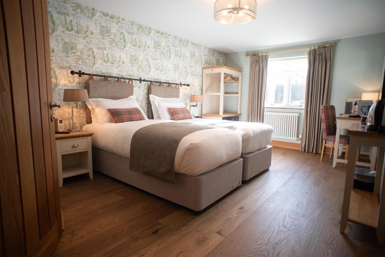 Cromwell Arms Country Pub With Rooms Romsey Exterior photo